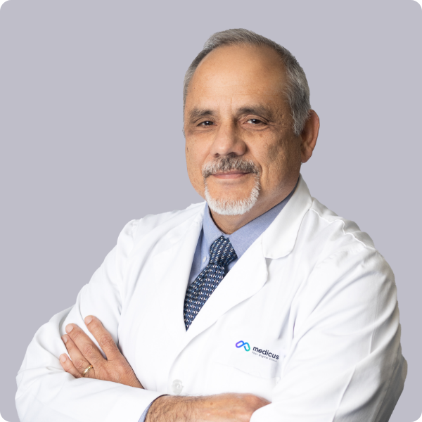 Dr. Juan Lora